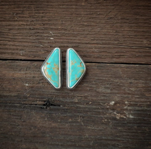 Load image into Gallery viewer, Turquoise Post Earrings