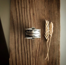 Load image into Gallery viewer, Peace Ring