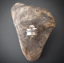 Load image into Gallery viewer, River Ring