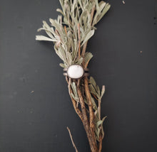Load image into Gallery viewer, White Buffalo Traverse Ring size 7