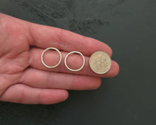 Load image into Gallery viewer, Circle Post Earrings
