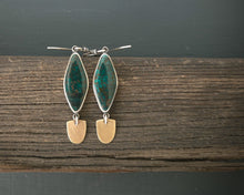 Load image into Gallery viewer, Twilight Earrings