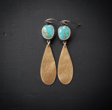 Load image into Gallery viewer, Glow Earrings