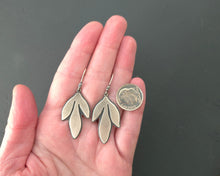 Load image into Gallery viewer, Leaf Earrings