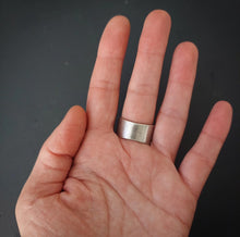 Load image into Gallery viewer, Aloft Ring