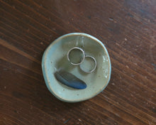 Load image into Gallery viewer, Ceramic Jewelry Dish
