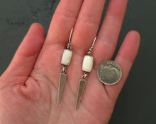 Load image into Gallery viewer, Point Earrings