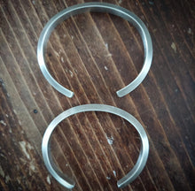 Load image into Gallery viewer, Triangle Element Cuff~2 size options
