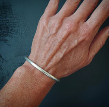 Load image into Gallery viewer, Element Cuff m/l