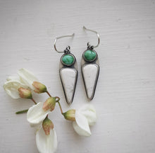 Load image into Gallery viewer, Point Earrings