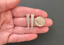 Load image into Gallery viewer, Point Earrings