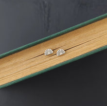 Load image into Gallery viewer, Sunburst Post Earrings