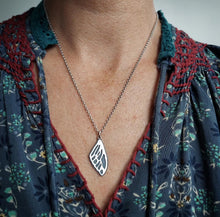 Load image into Gallery viewer, Wing Necklace