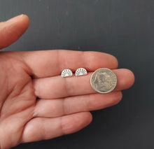 Load image into Gallery viewer, Sunburst Earrings