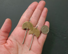 Load image into Gallery viewer, Crescent Moon Earrings