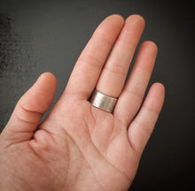 Load image into Gallery viewer, Expanse Ring
