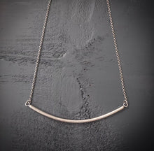 Load image into Gallery viewer, Arc Necklace