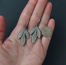 Load image into Gallery viewer, Leaf Earrings