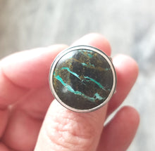 Load image into Gallery viewer, Sierra Nevada Boulder Turquoise Ring