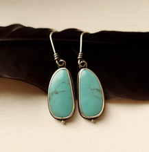 Load image into Gallery viewer, Breathe Earrings