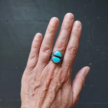 Load image into Gallery viewer, Love Flowing Ring no.2