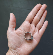 Load image into Gallery viewer, Love Flowing Ring no.2