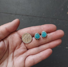 Load image into Gallery viewer, Dewdrop Post Earrings no.2