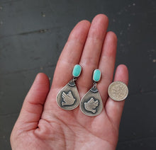 Load image into Gallery viewer, Peace Post Earrings no.1