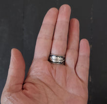 Load image into Gallery viewer, Moon Glow Ring