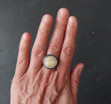 Load image into Gallery viewer, Be Light Ring