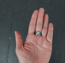 Load image into Gallery viewer, Ebb + Flow Ring