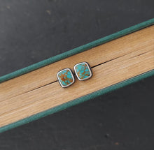 Load image into Gallery viewer, Bluebird Post Earrings no.1