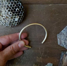 Load image into Gallery viewer, Element Cuff Gold Fill m/l (Can be sized down to a s/m)