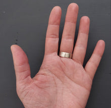 Load image into Gallery viewer, Wild Comfort Ring size 7.5