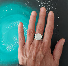 Load image into Gallery viewer, Moon Ring Size 9
