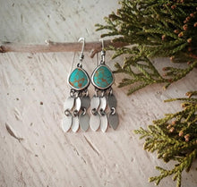 Load image into Gallery viewer, Illumination Earrings