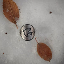 Load image into Gallery viewer, Birdsong Saddle Ring no.1