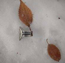 Load image into Gallery viewer, Birdsong Saddle Ring no.2