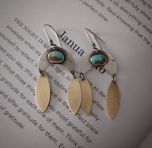 Load image into Gallery viewer, Moonbeam Earrings