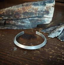 Load image into Gallery viewer, Element Cuff