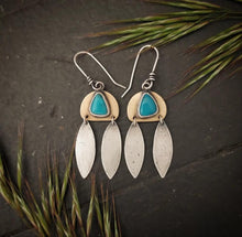 Load image into Gallery viewer, Expanse Earrings