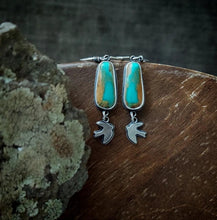 Load image into Gallery viewer, Dive In Earrings