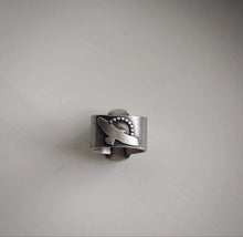 Load image into Gallery viewer, Elevate Ring fits 6.75-7