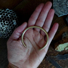 Load image into Gallery viewer, Gold Fill Element Cuff m/l (can be sized down to s/m)
