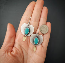 Load image into Gallery viewer, Moonlight Earrings