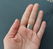 Load image into Gallery viewer, Belonging Ring
