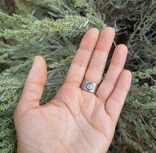 Load image into Gallery viewer, Go Your Own Way Ring

