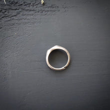 Load image into Gallery viewer, Signet Ring size 9
