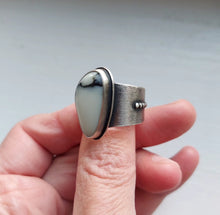Load image into Gallery viewer, Light Ring
