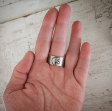 Load image into Gallery viewer, Verdant Ring
